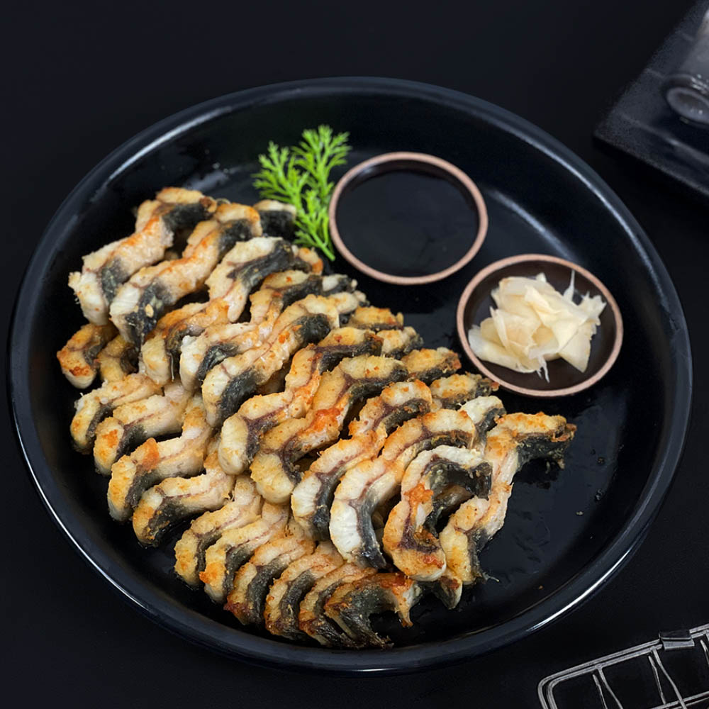 자포니카 민물장어 1-3미 손질후700g