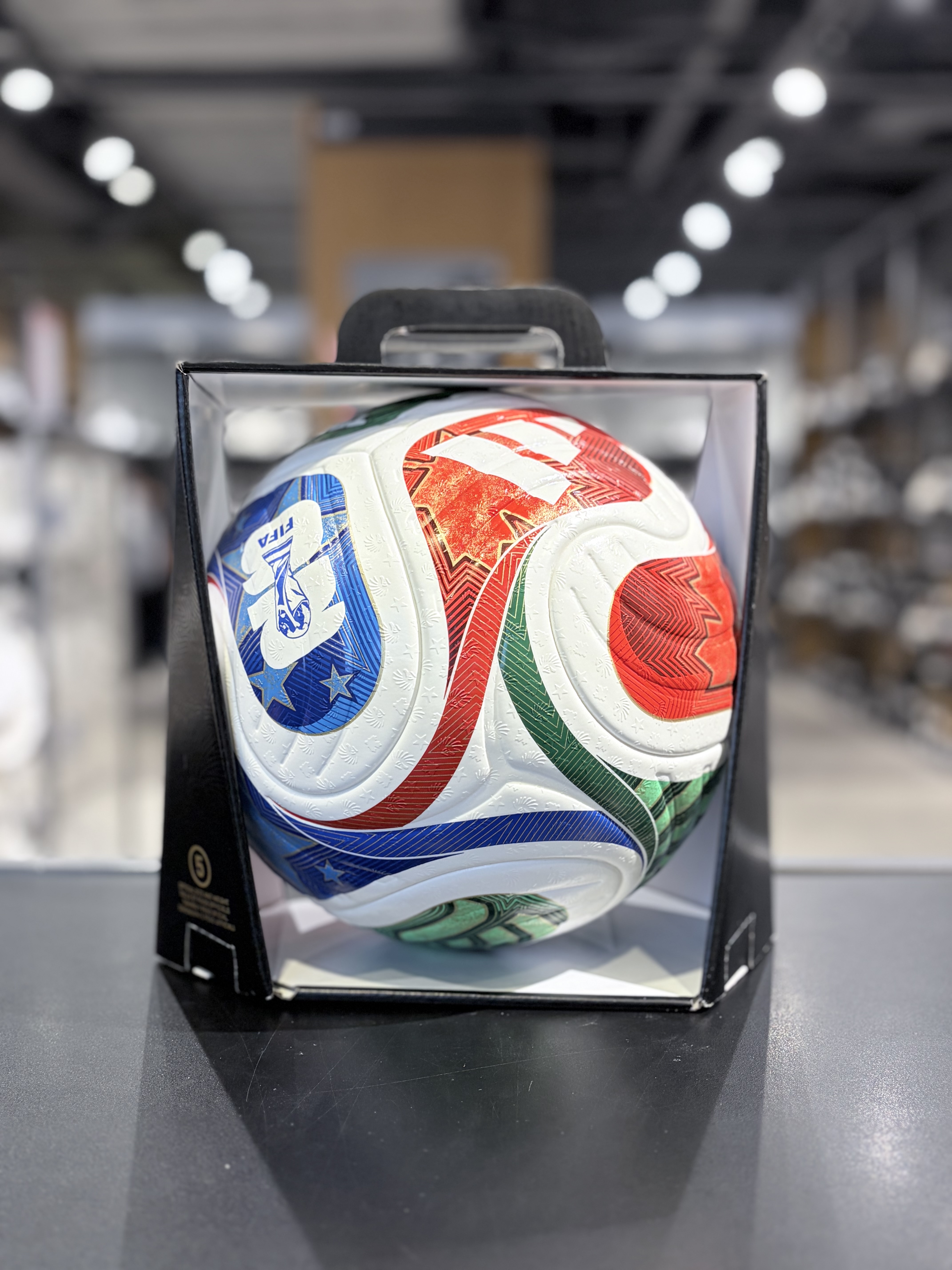 아디다스 2026 FIFA 월드컵 트리온다 프로 매치 볼